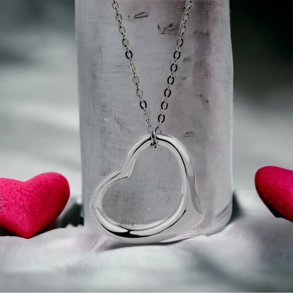 925 Sterling Silver floating heart Charm Pendant Slide Necklace gift for ladies - Picture 8 of 8